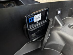 ETCユニットはメットインスペースにあります